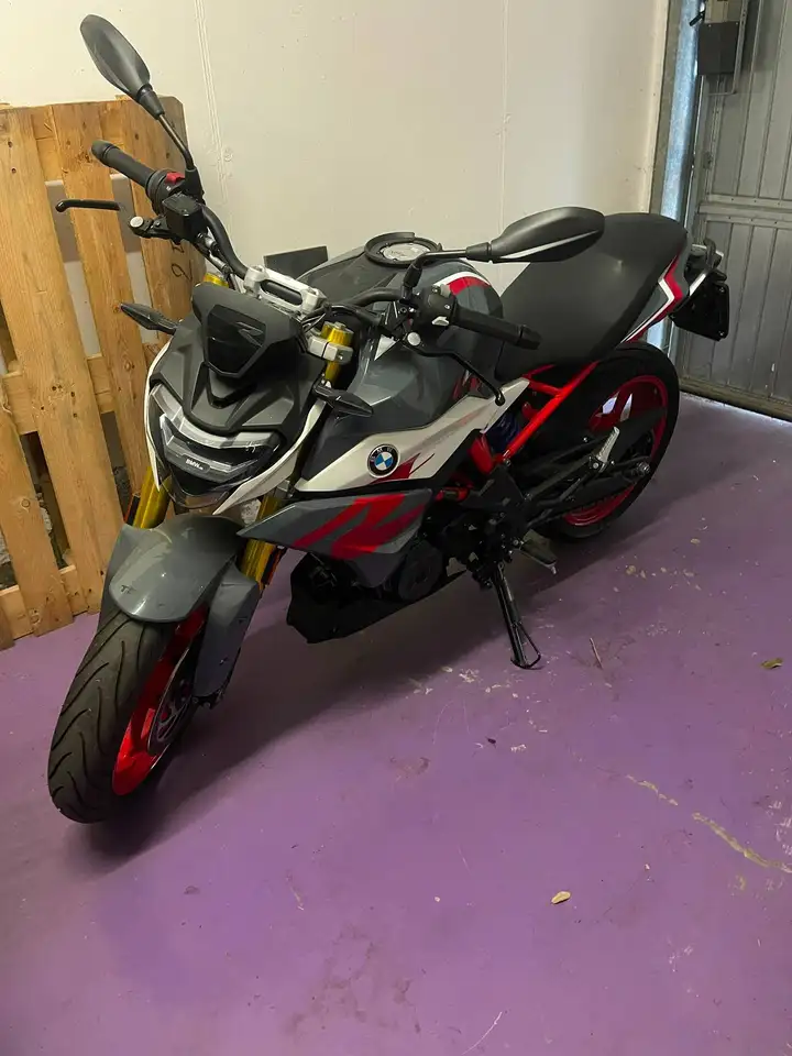 BMW G 310 R