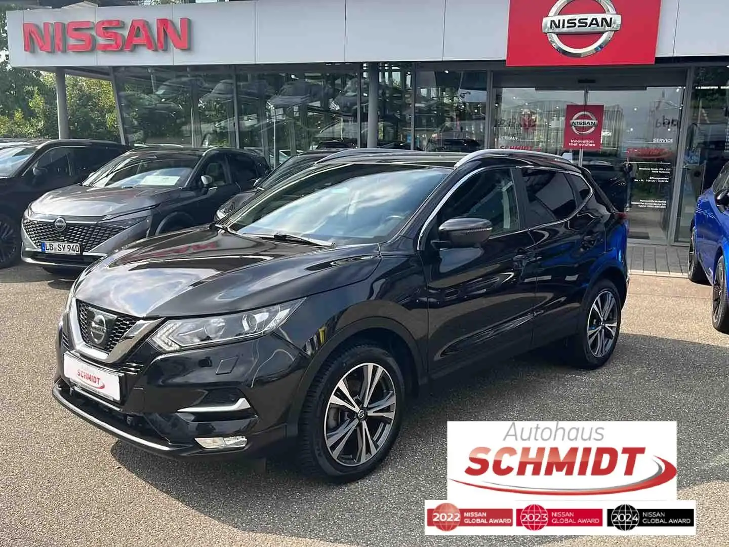 Nissan Qashqai 1.2 DIG-T N-Connecta Design Zwart - 1