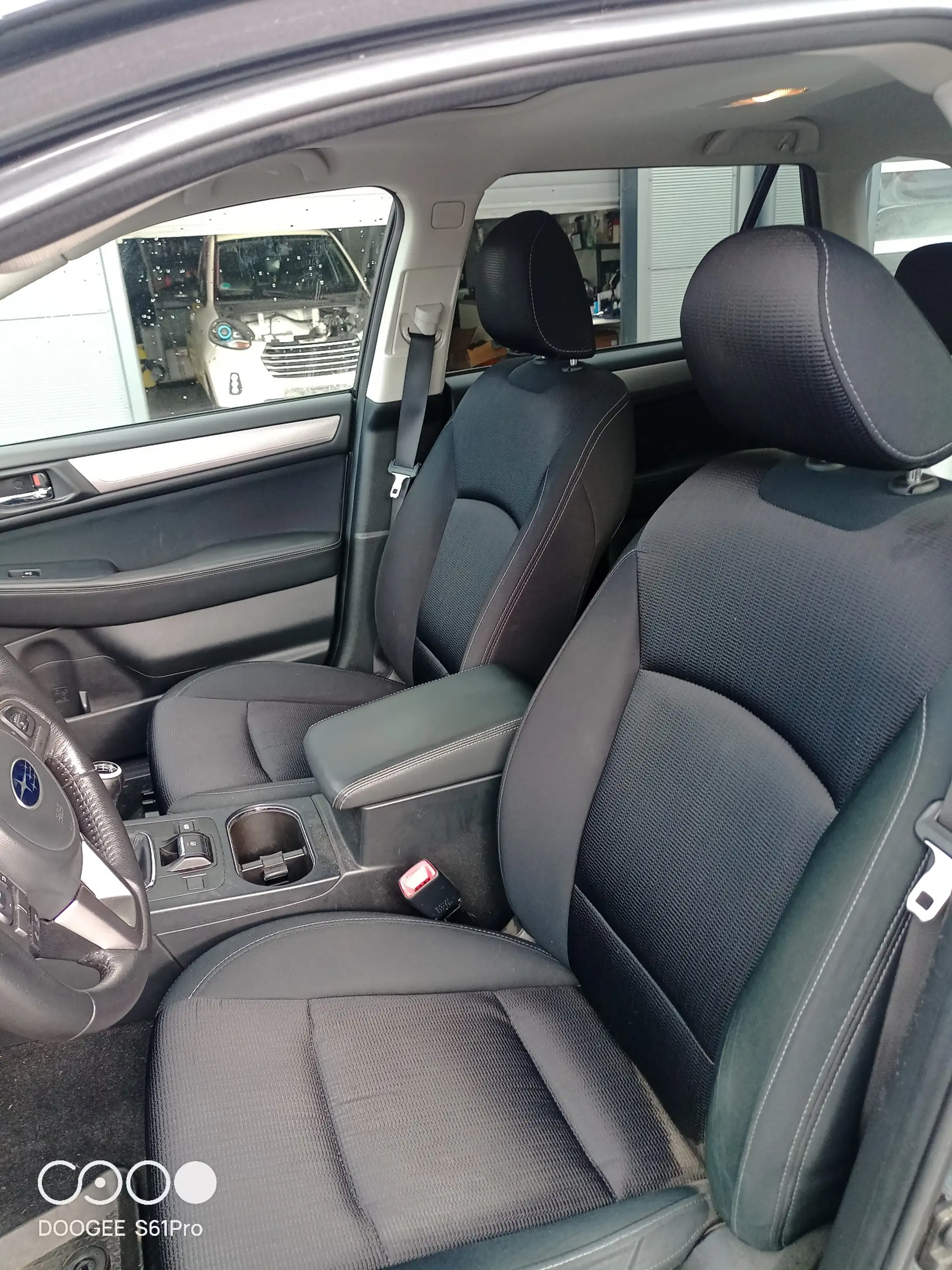 Subaru OUTBACK Comfort 8-fach Bereifung Aluräder,TÜV neu ! — photo 8