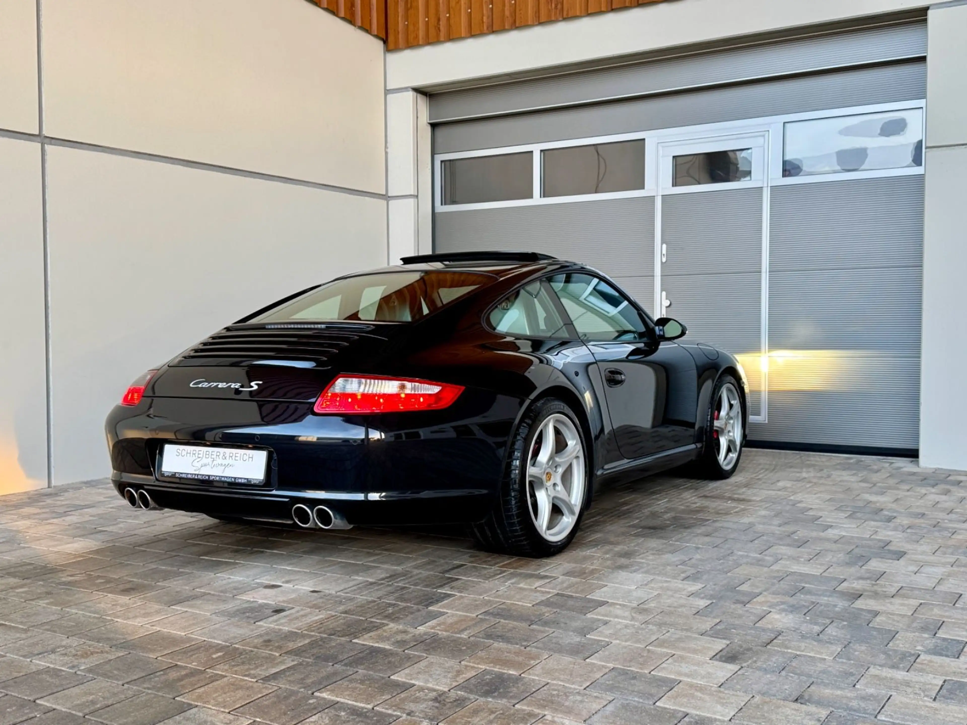 Porsche 997 .1 Carrera S Coupé Basaltschwarz/Schwarz — photo 2