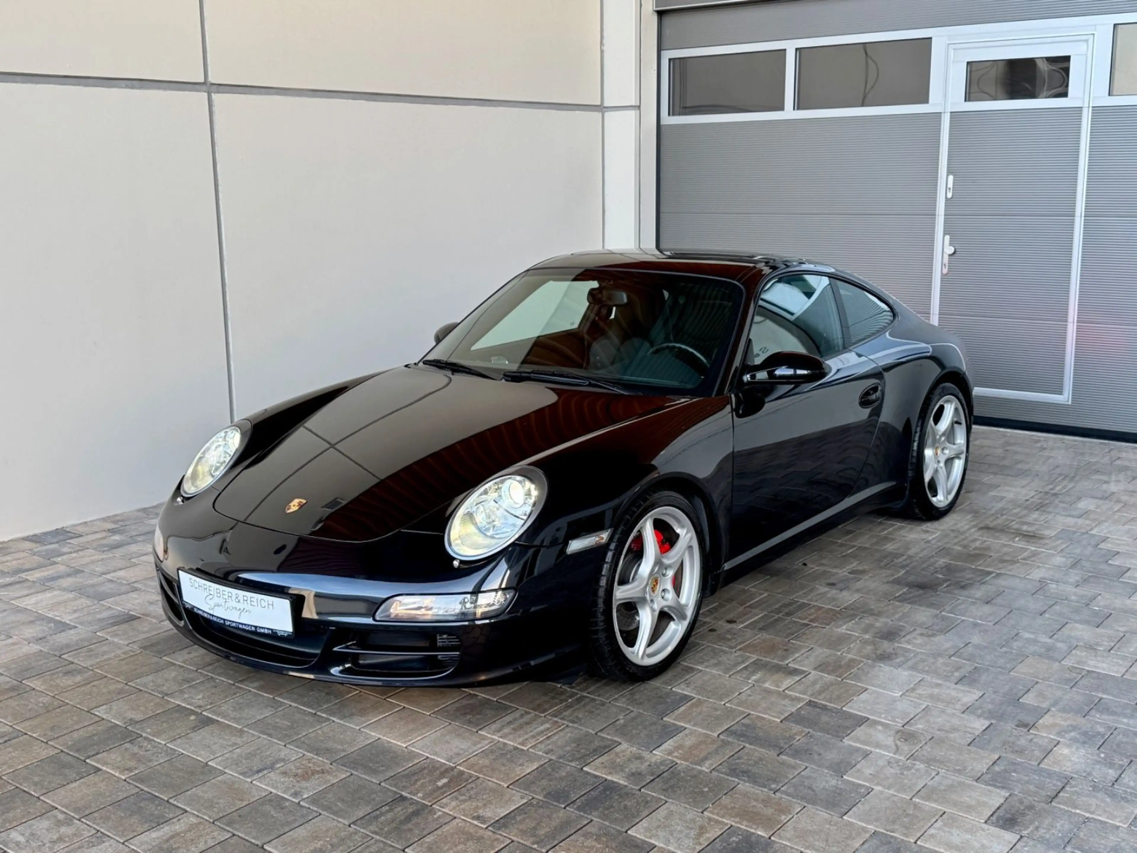 Porsche 997 .1 Carrera S Coupé Basaltschwarz/Schwarz — photo 3