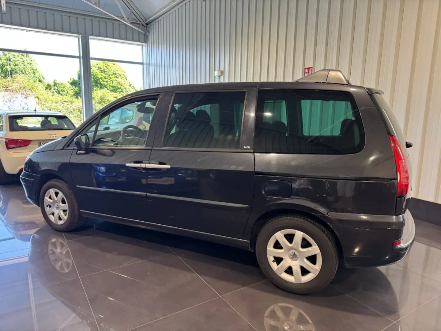 Peugeot 807 2.0HDI FAP ST Grau - 2