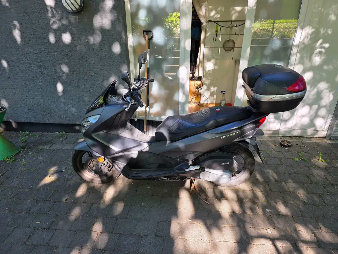 Honda PCX 125 Gris - 2