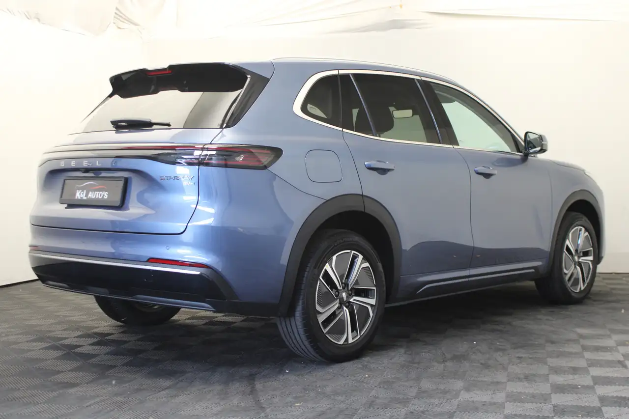 Geely Starray EM-i 2026 — фото 6