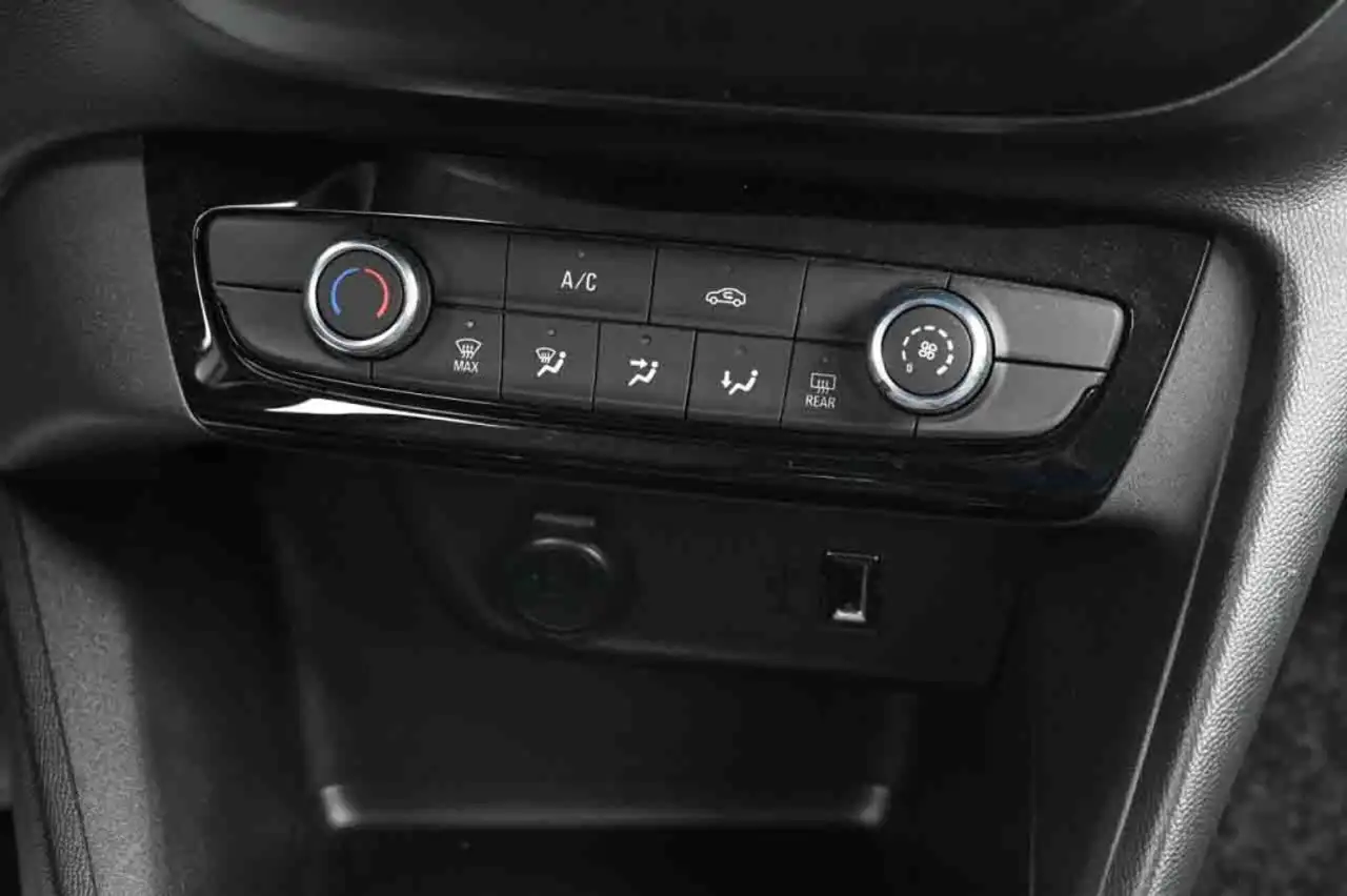 Opel Corsa 1.2 100 CV Edition 13