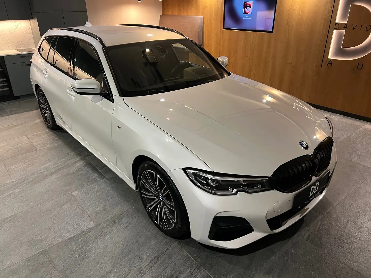 BMW 320 320d Touring xDrive - M Sport - ACC - 360 Grad Weiß - 2