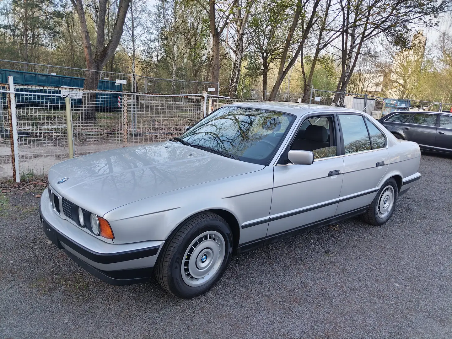 BMW 520 520i 24V Argintiu - 2