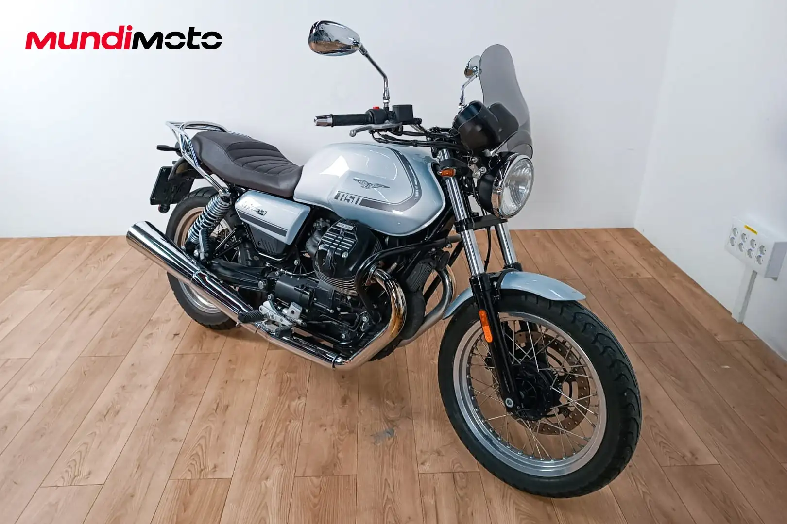 Moto Guzzi V 7 - 2