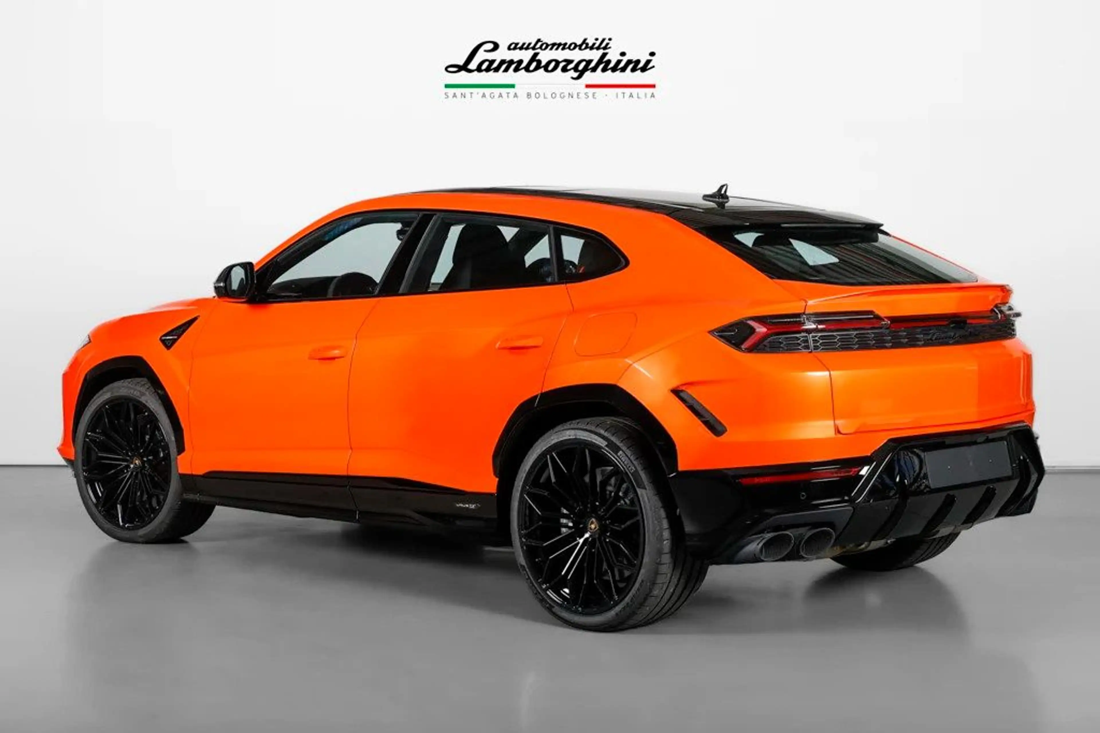 Lamborghini Urus SE Arancio Egon, 23 Zoll Galanthus — photo 3