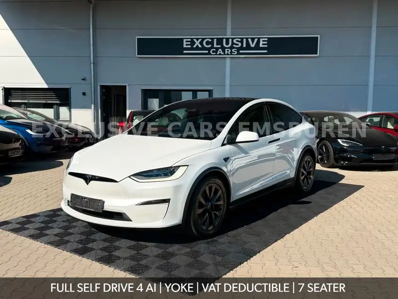 TESLA Model X