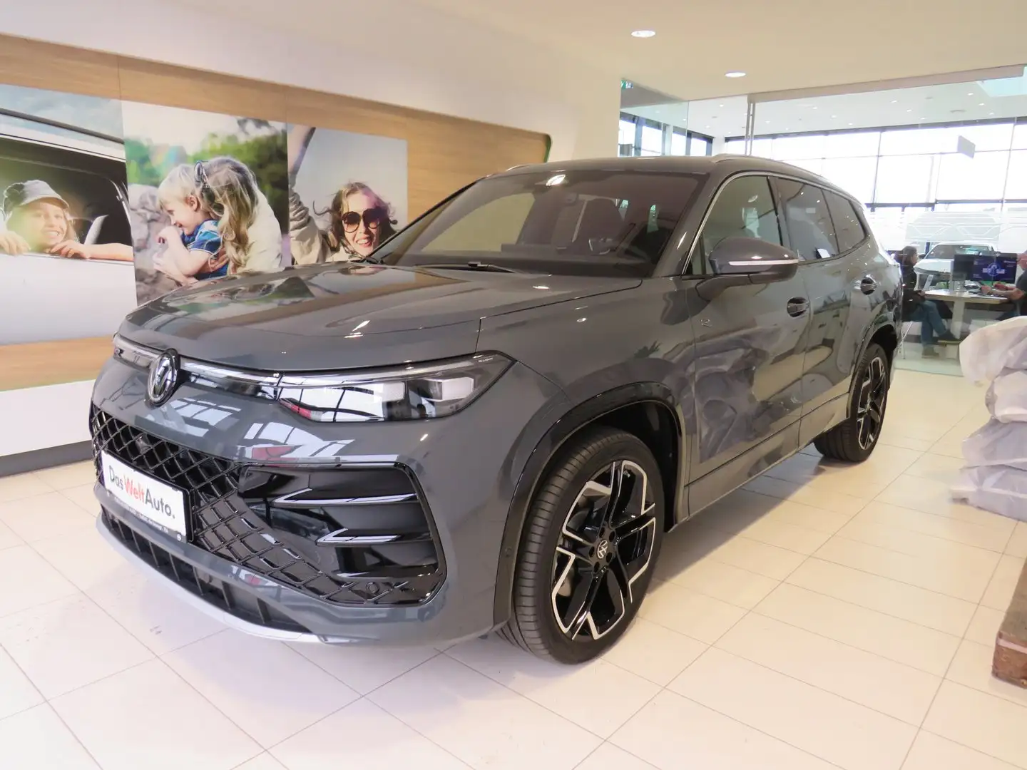 Volkswagen Tayron Sport TDI 4MOTION DSG Grau - 1