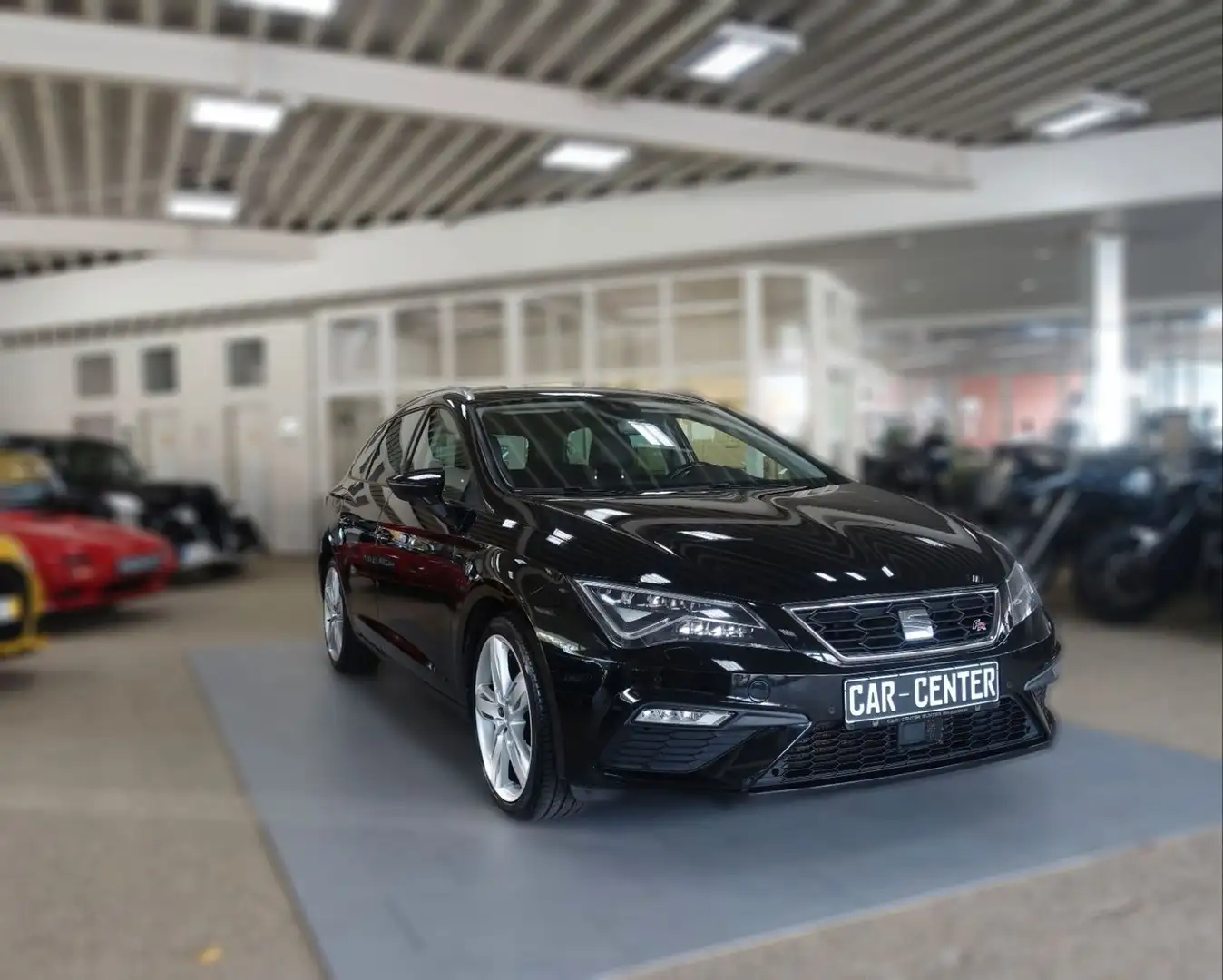 SEAT Leon ST FR Business; NAV/ DCC/ KAM/ CarPly/ AHKv Schwarz - 1