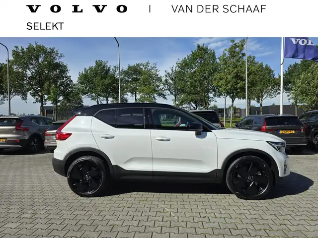 Volvo EX40