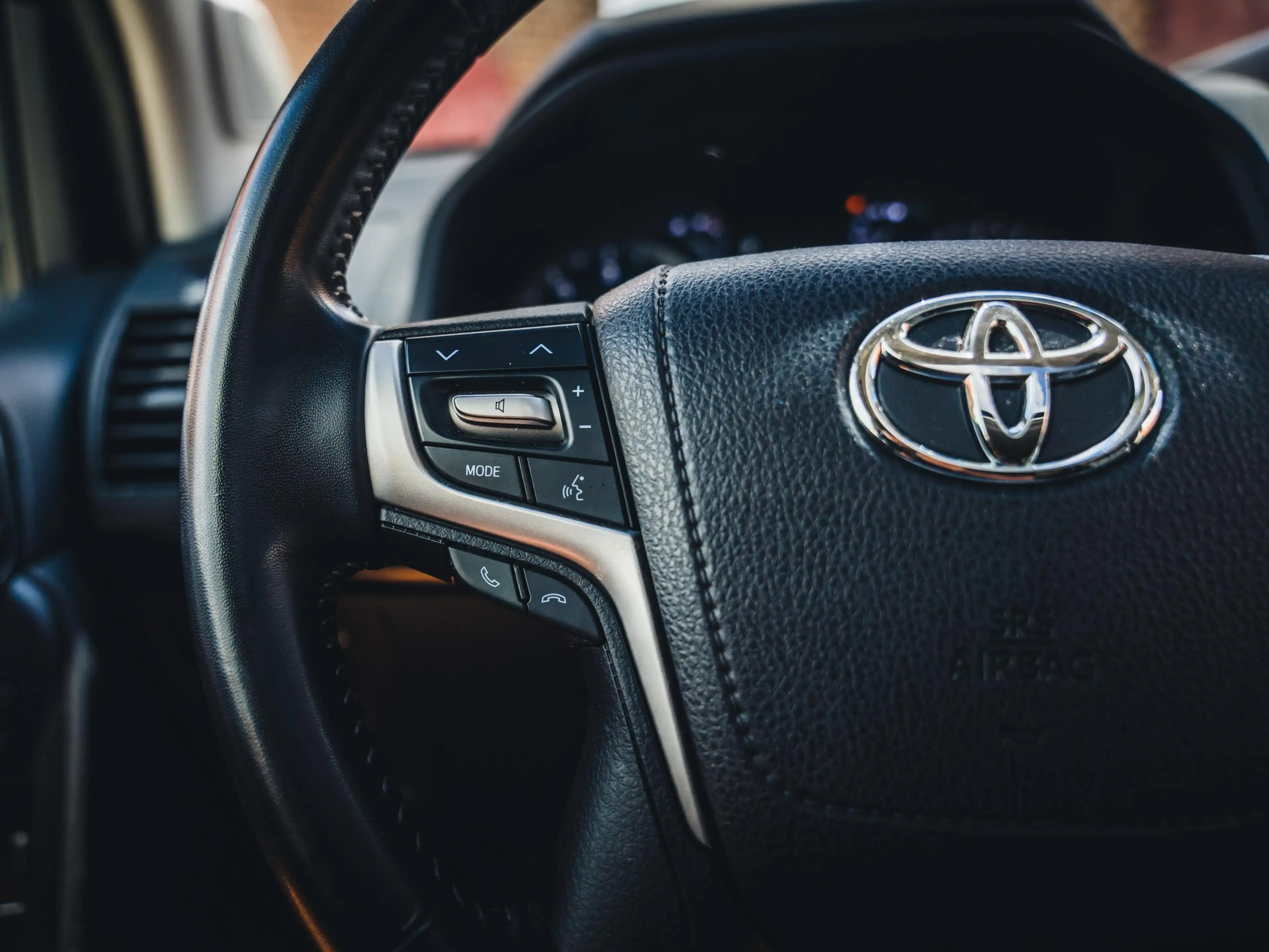 Toyota Land Cruiser Land Cruiser 2.8 D-4D — photo 14