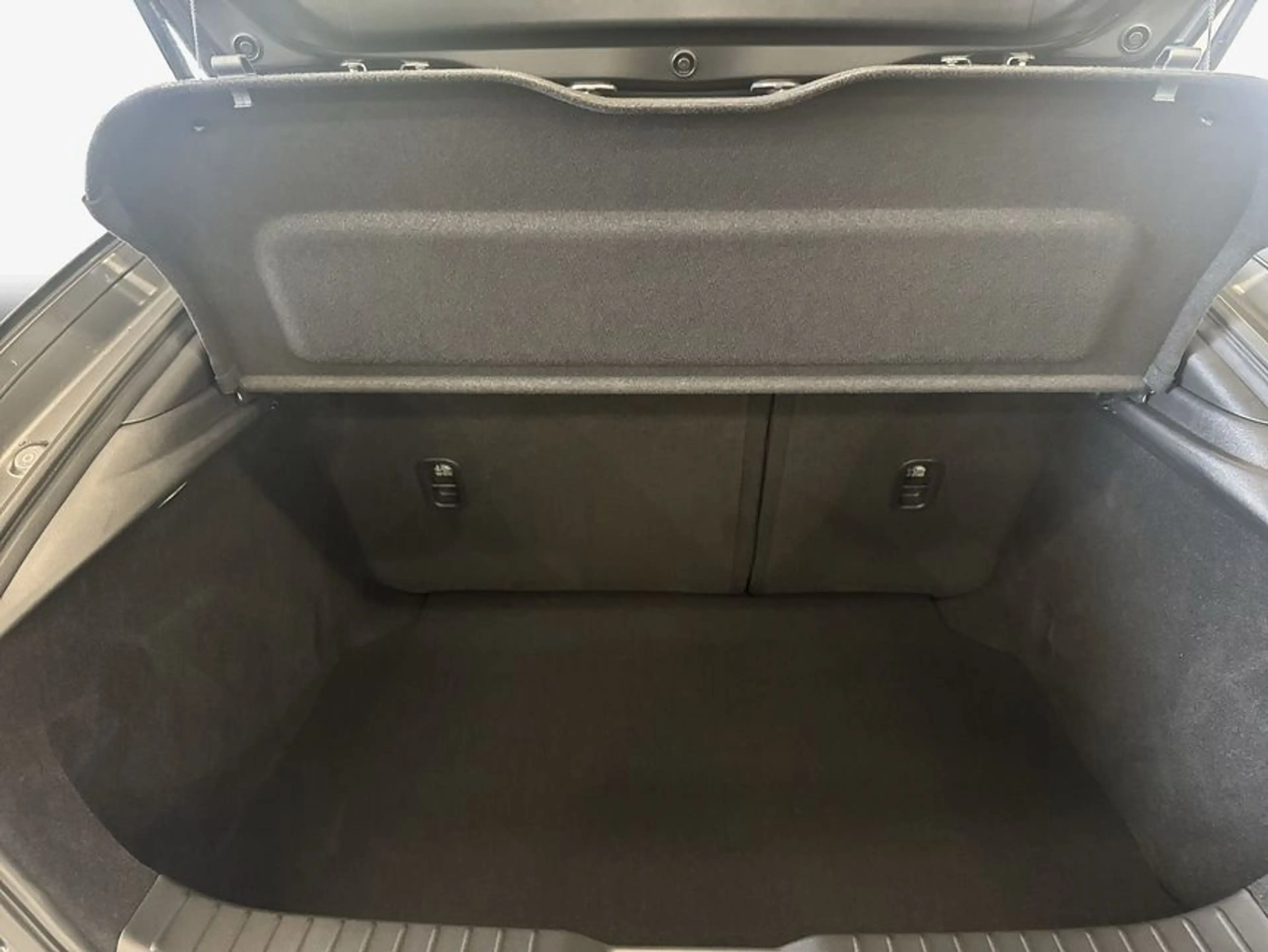 Mazda 3 e-SKYACTIV-G 140 M HYBRID NAGISA 103 kW, 5-türig — photo 8