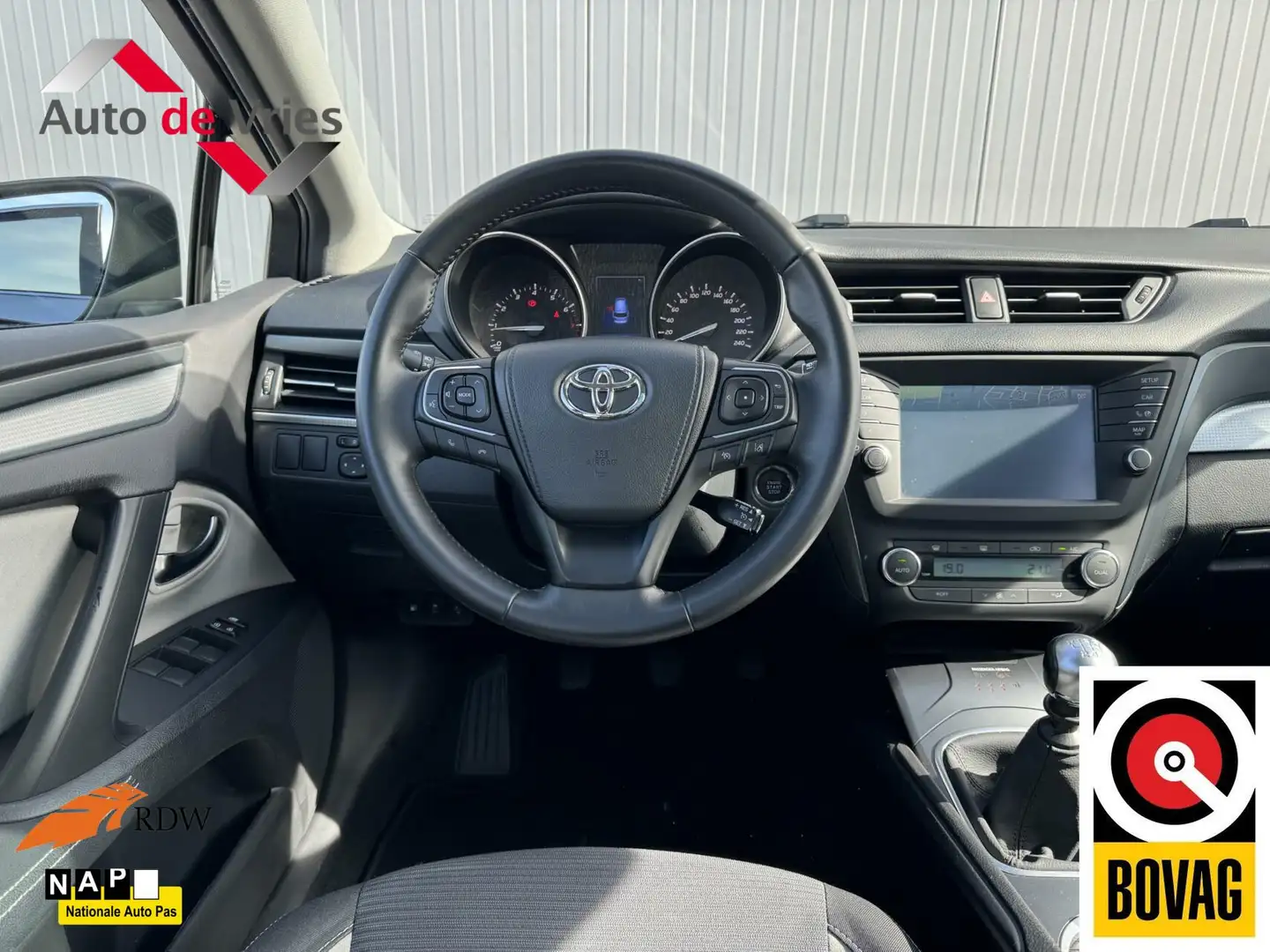 Toyota Avensis Touring Sports 1.8 VVT-i SkyView Edition|NAP Grey - 2