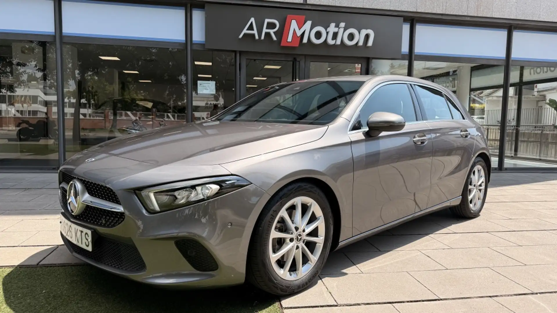 Mercedes-Benz A 180 Gris - 1