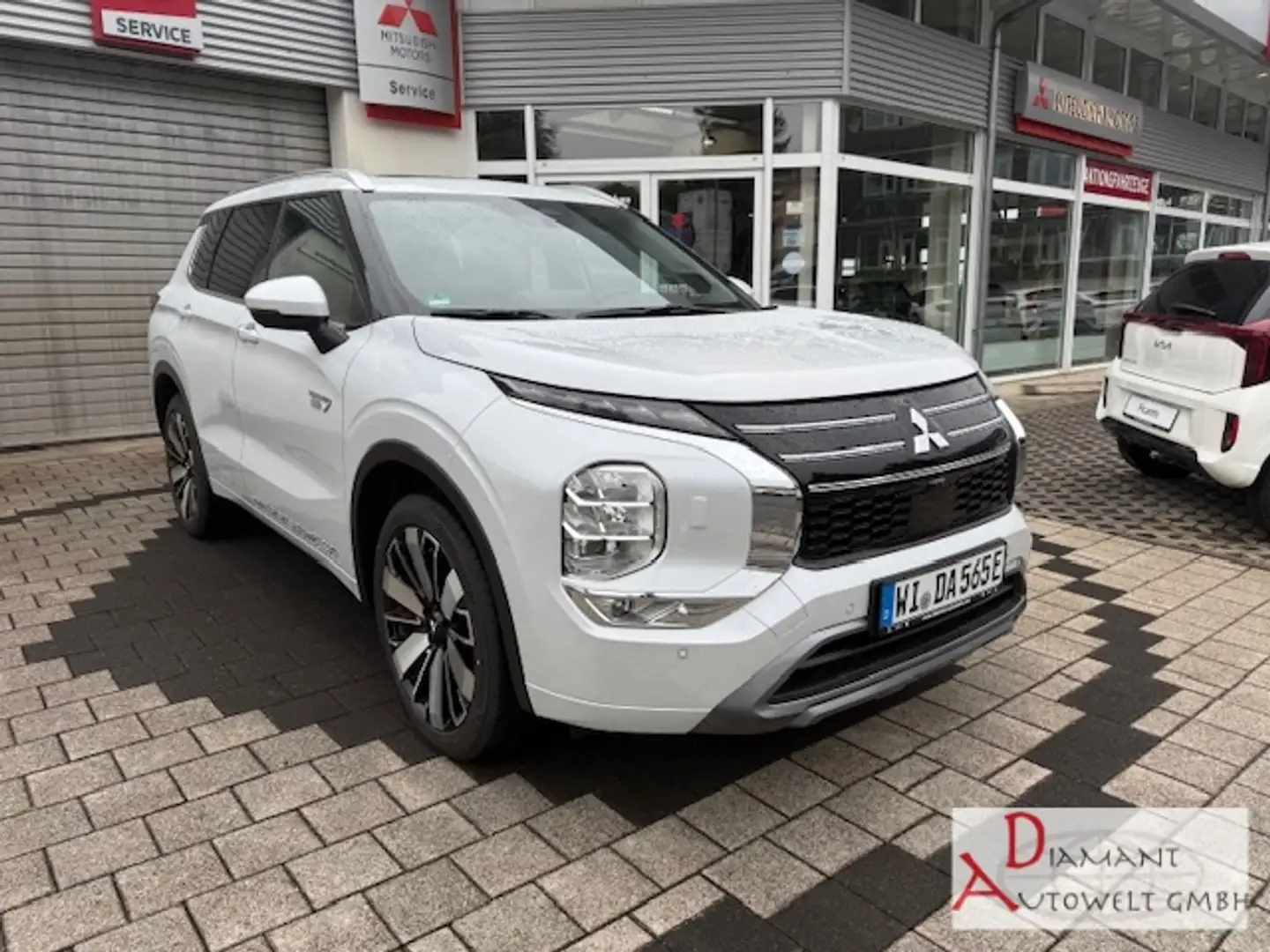 Mitsubishi Outlander PHEV 2.4 TOP mit 360 Grad Kamera/Leder/Glasdach Fehér - 2