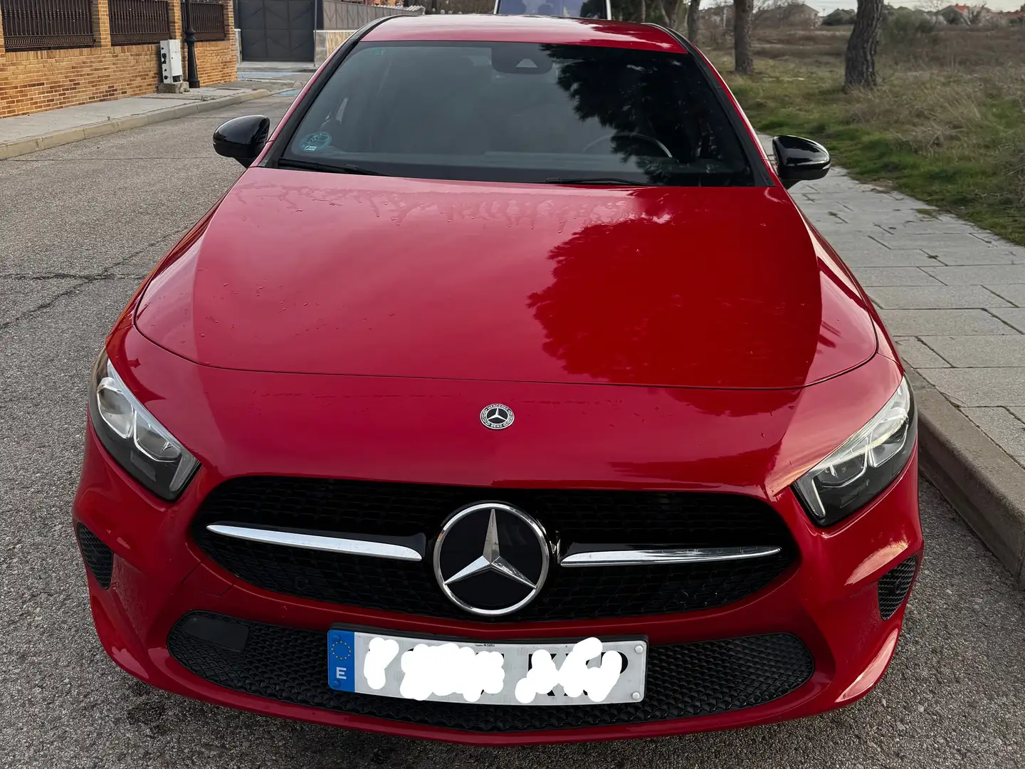Mercedes-Benz A 180 180d 7G-DCT Rojo - 2