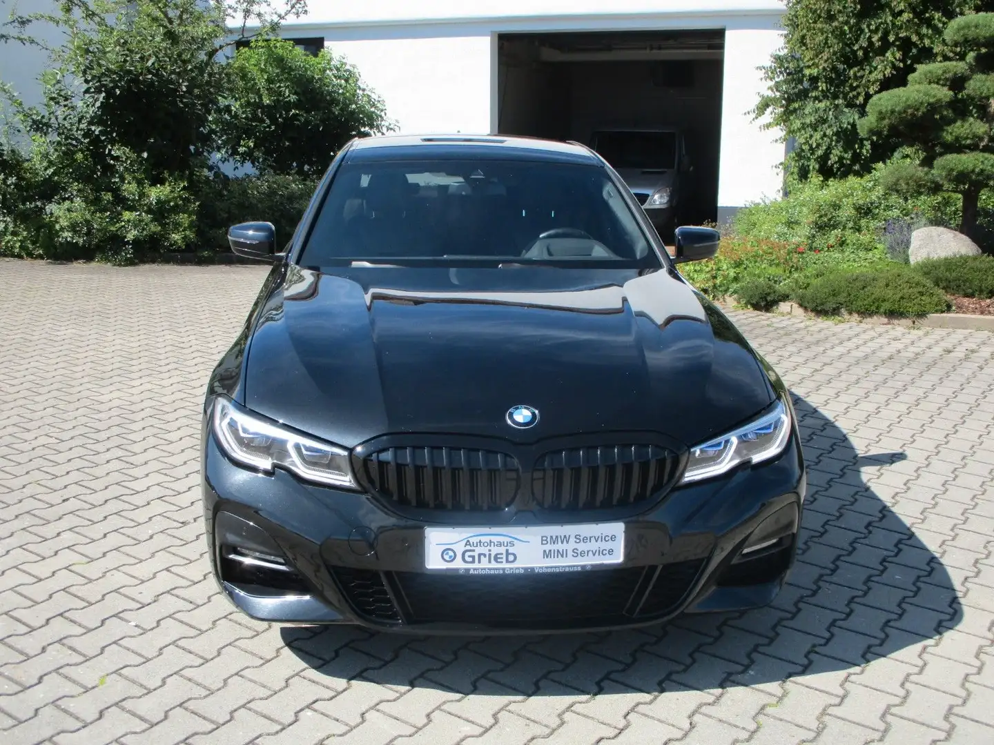 BMW 330 d xDrive M Sport  HiFi Laser HeadUp Komfort Schwarz - 2