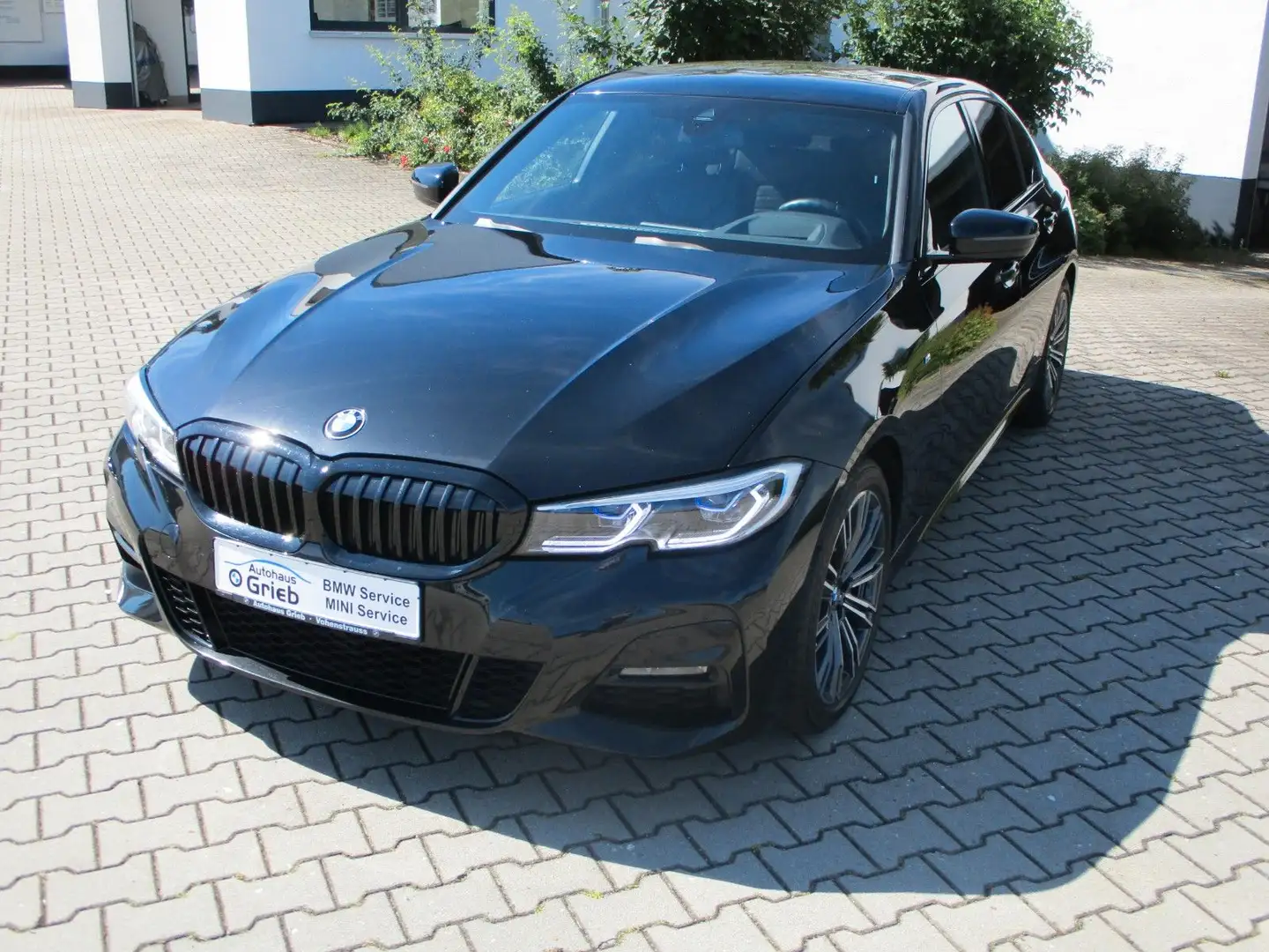 BMW 330 d xDrive M Sport  HiFi Laser HeadUp Komfort Schwarz - 1