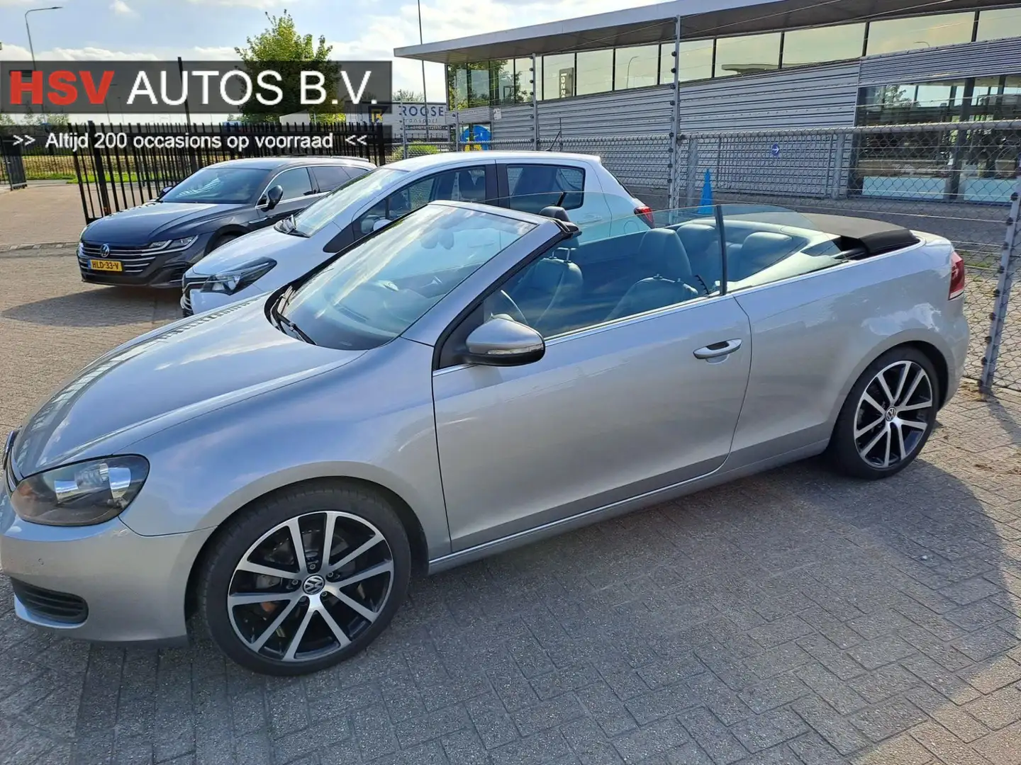 Volkswagen Golf Cabriolet 1.2 TSI BlueMotion airco LM cruise Grijs - 1