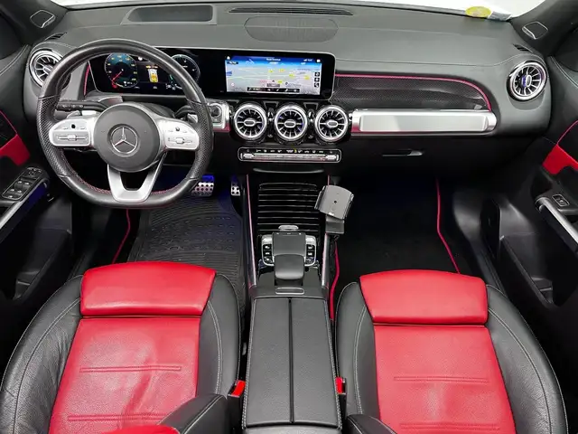 Mercedes-Benz GLB view 7