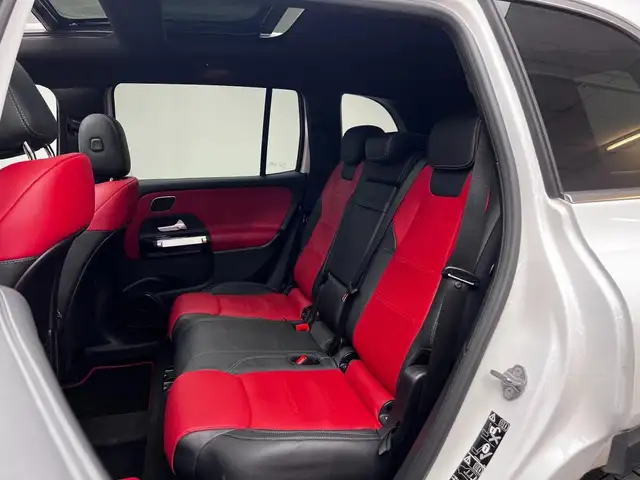 Mercedes-Benz GLB view 10