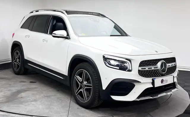 Mercedes-Benz GLB view 2
