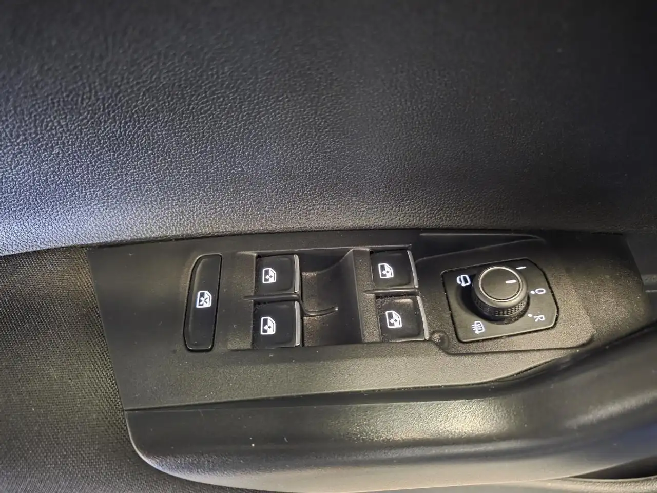 Volkswagen Polo Citadine 5 portes — photo 28