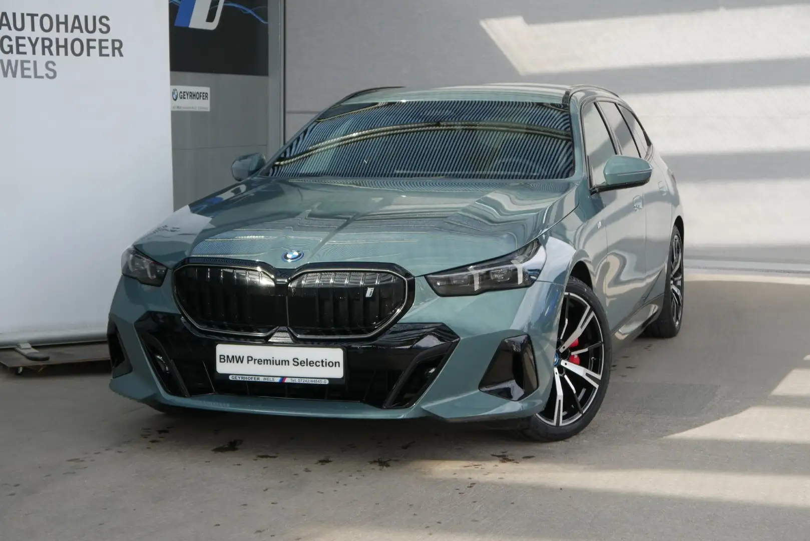 BMW i5 eDrive40 *M-Paket Pro/AHK/H&K Sound/Comfort Paket/DA-Prof./360°/Sitzlüftung* Grün - 2