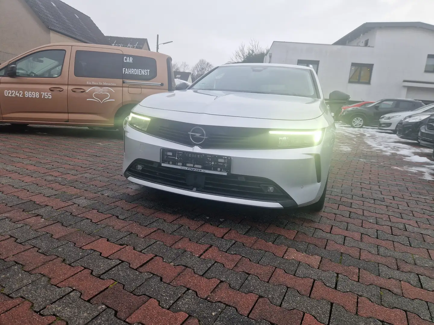 Opel Astra Business Elegance Silber - 2