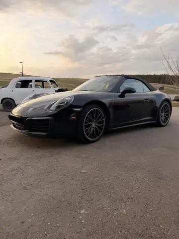 Porsche 991 Carrera 4 Cabriolet PZ-Scheckheft gepflegt