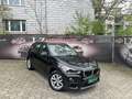 BMW X1 sDrive16d Advantage Zwart - thumbnail 1