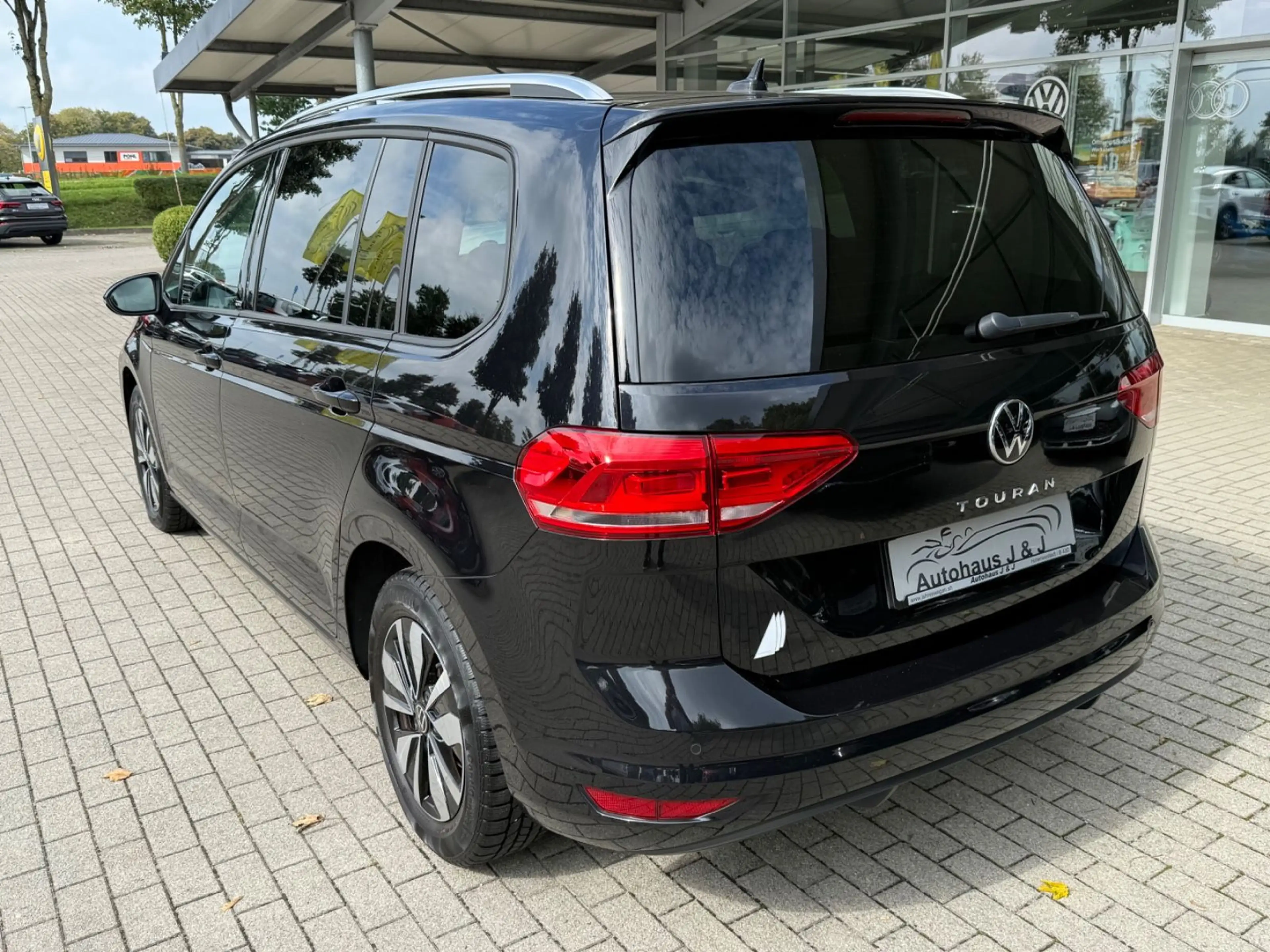Volkswagen Touran 1.5TSI Move AppConnect/ACC/SHZ/PDC/BLIS — photo 2