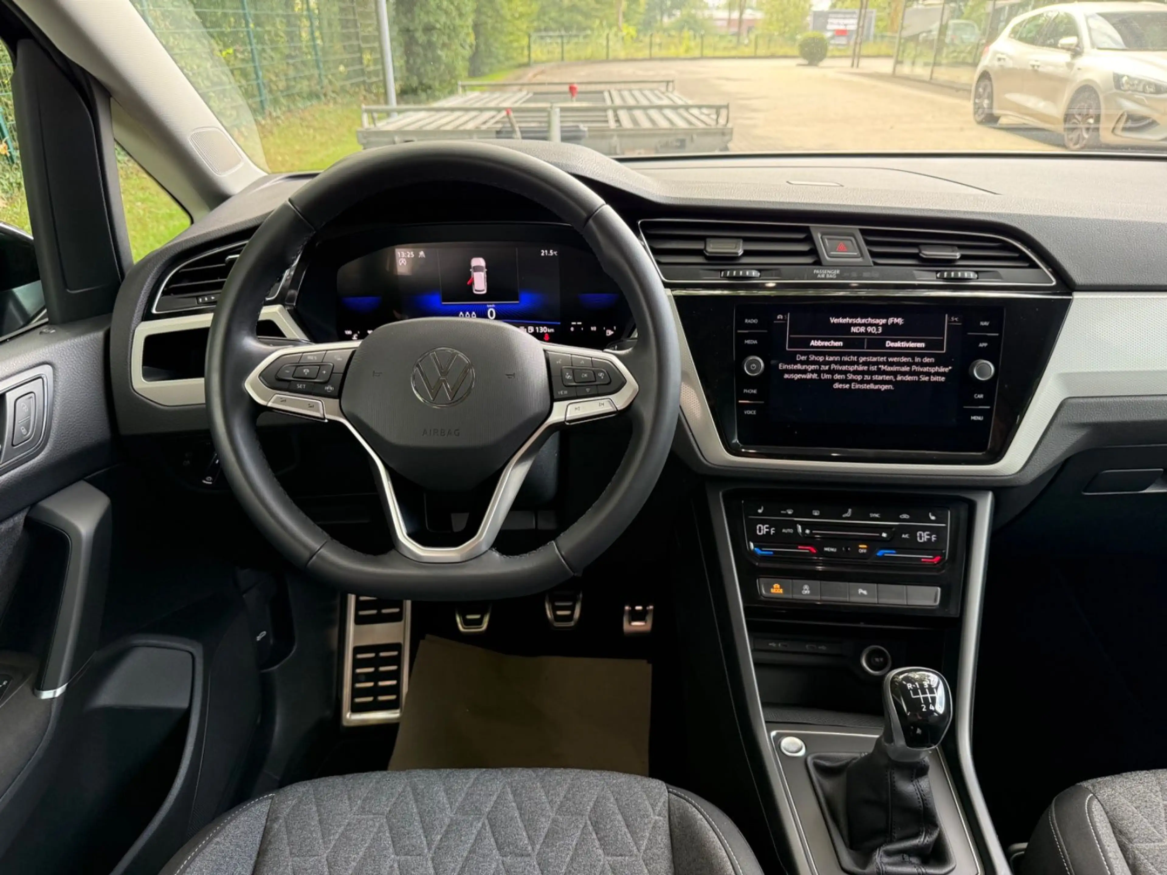 Volkswagen Touran 1.5TSI Move AppConnect/ACC/SHZ/PDC/BLIS — photo 10