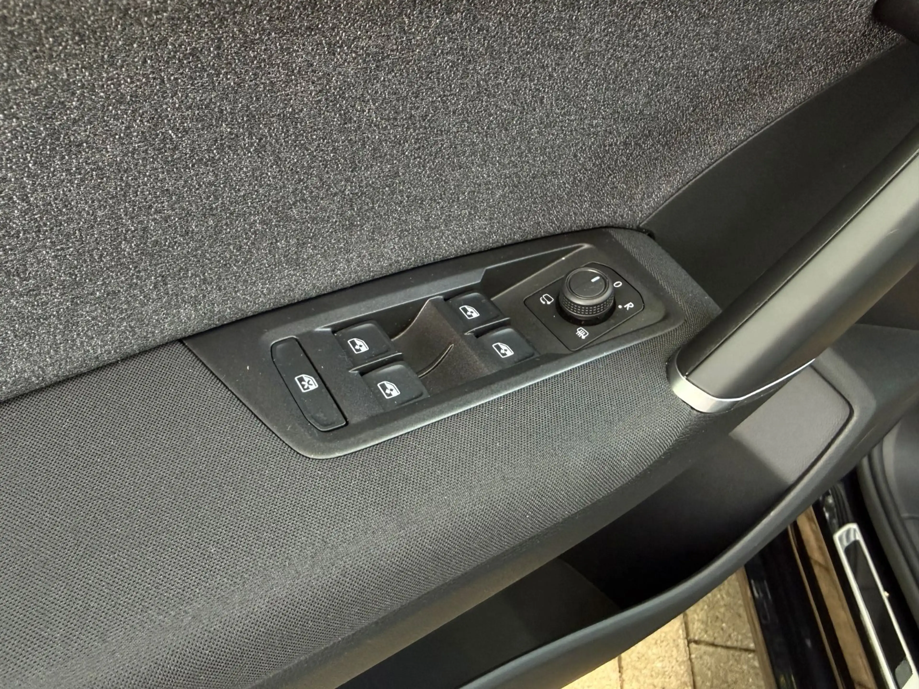 Volkswagen Touran 1.5TSI Move AppConnect/ACC/SHZ/PDC/BLIS — photo 12