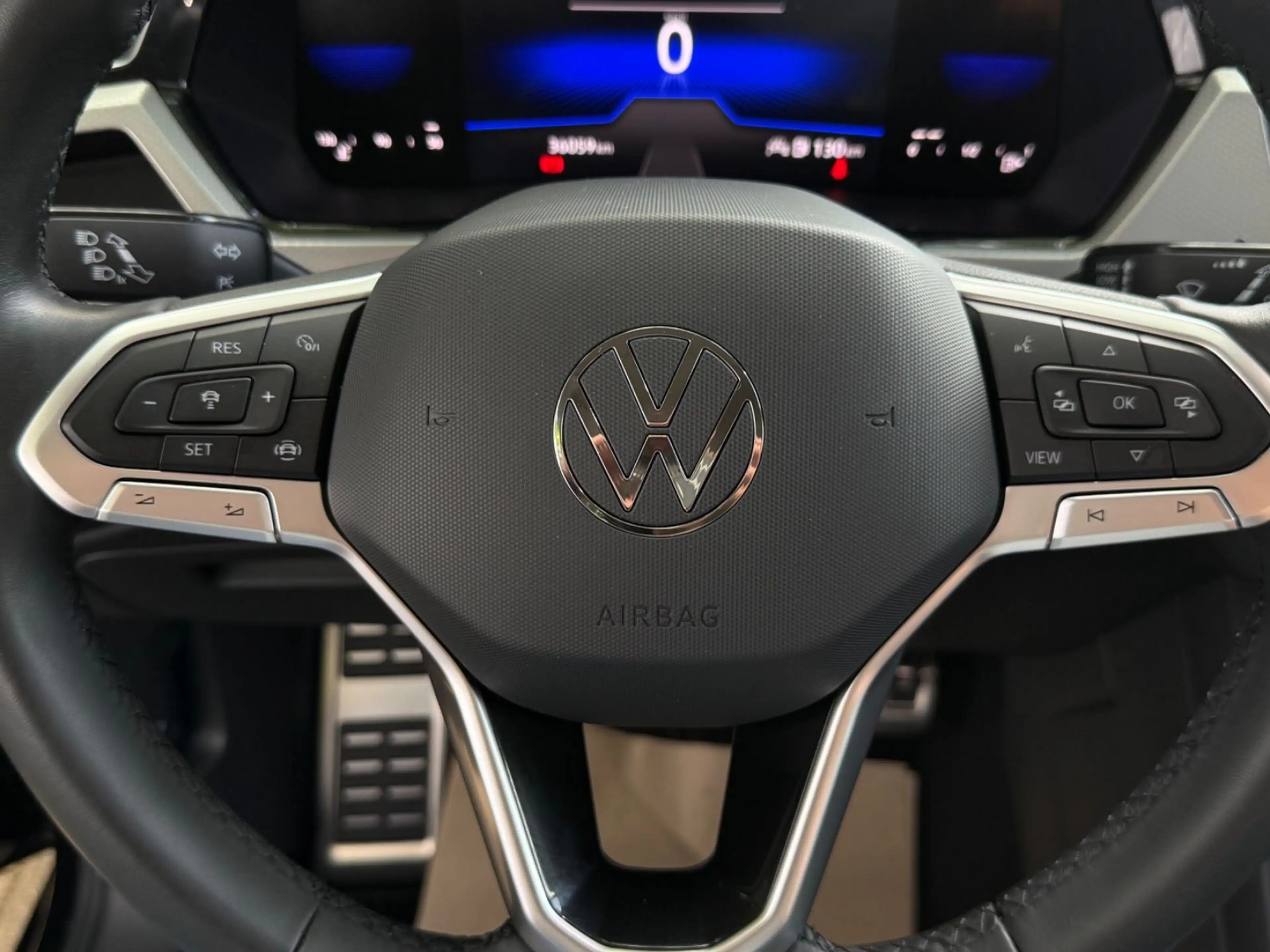 Volkswagen Touran 1.5TSI Move AppConnect/ACC/SHZ/PDC/BLIS — photo 14