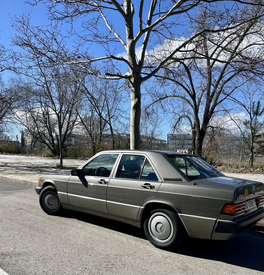 Mercedes-Benz 190 190E 1.8 - 2