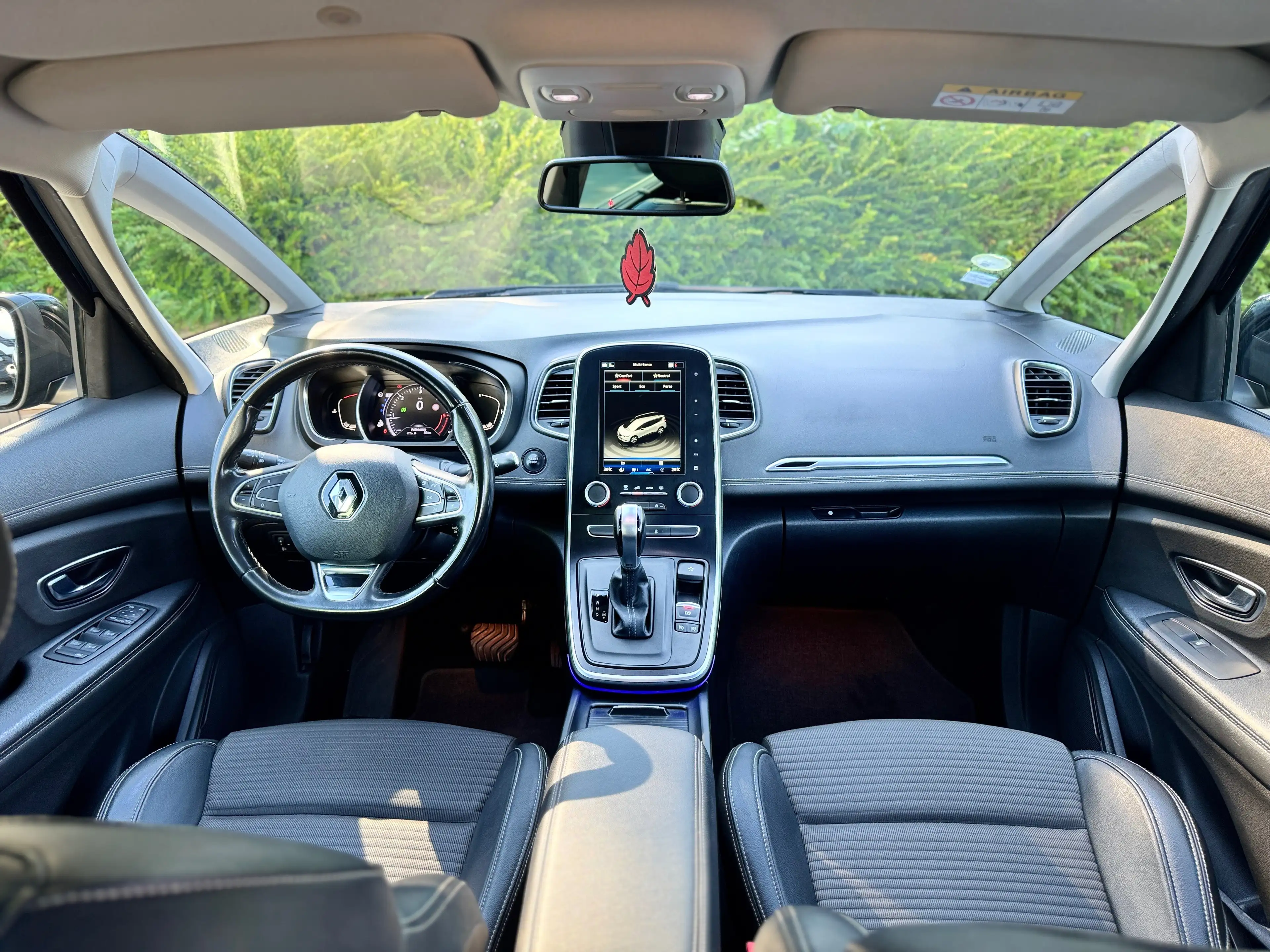 Renault Grand Scenic Grand Scénic 1.7 Blue dCi (EU6.2) — photo 13