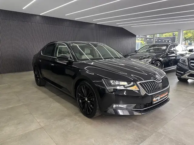 Skoda Superb 2.0 TDI L&K*Keyless*ACC*Memory*4xSHZ*