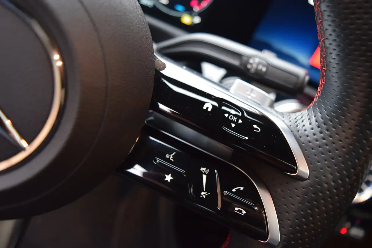 Mercedes-Benz A-Class 7G-DCT AMG- NAVI / BURMESTER PACK /PANO OPENDAK, миниатюра 8