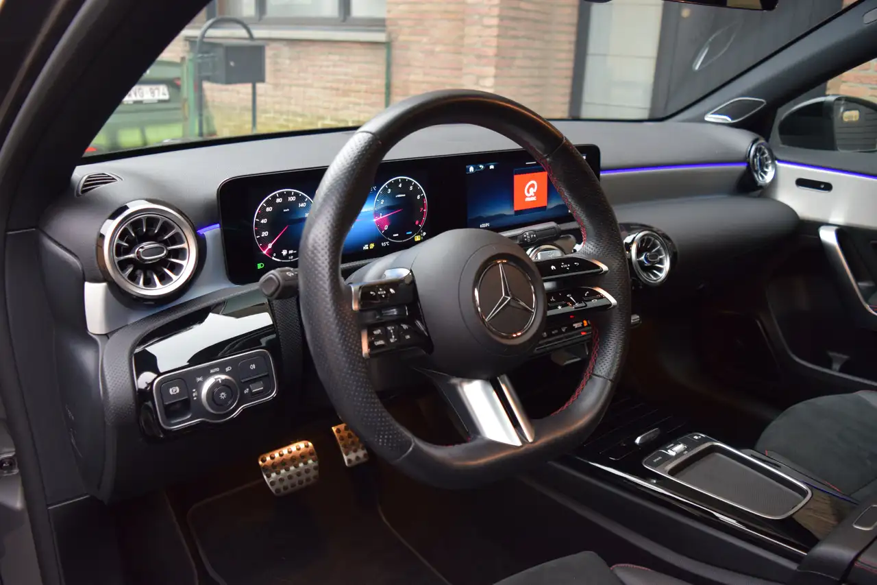 Mercedes-Benz A-Class 7G-DCT AMG- NAVI / BURMESTER PACK /PANO OPENDAK, миниатюра 5