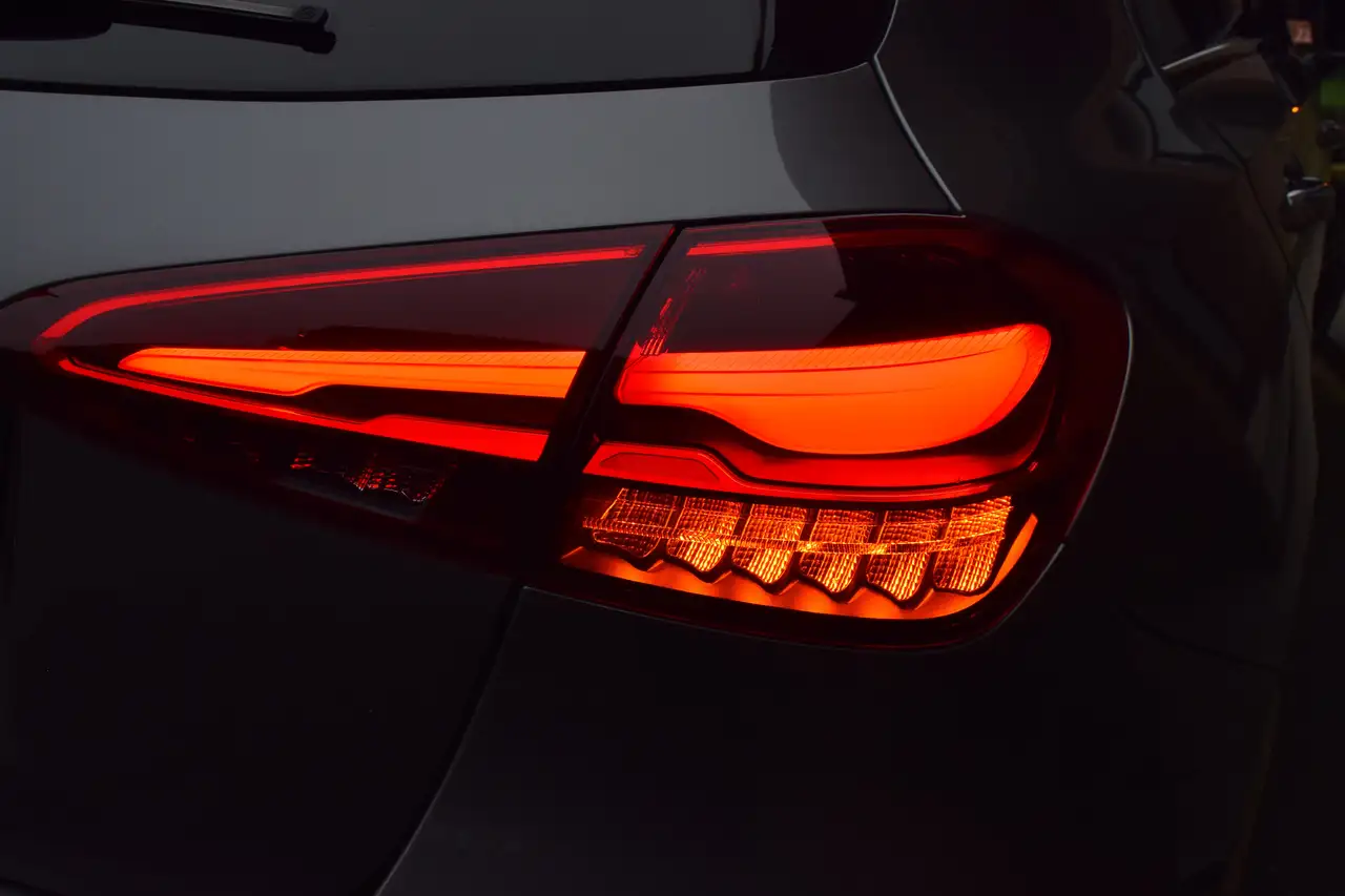 Mercedes-Benz A-Class 7G-DCT AMG- NAVI / BURMESTER PACK /PANO OPENDAK, миниатюра 30