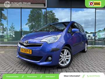 1.3 VVT-i Dynamic - Climate - Navi - Trekhaak - Or