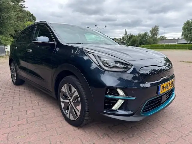 Kia e-Niro EXECUTIVELINE 64KWH 3FASE LADEN/ACARPLAY/LEER/LED/