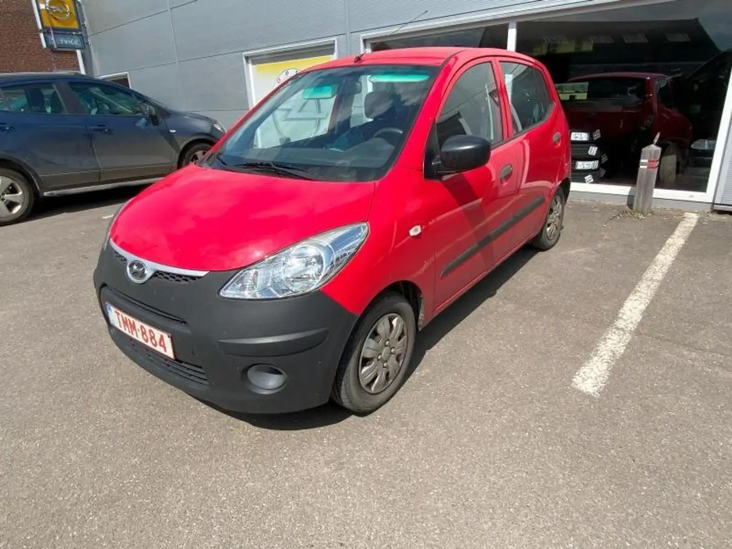 Hyundai i10 1.1i Prête à immatriculée Rouge - 1