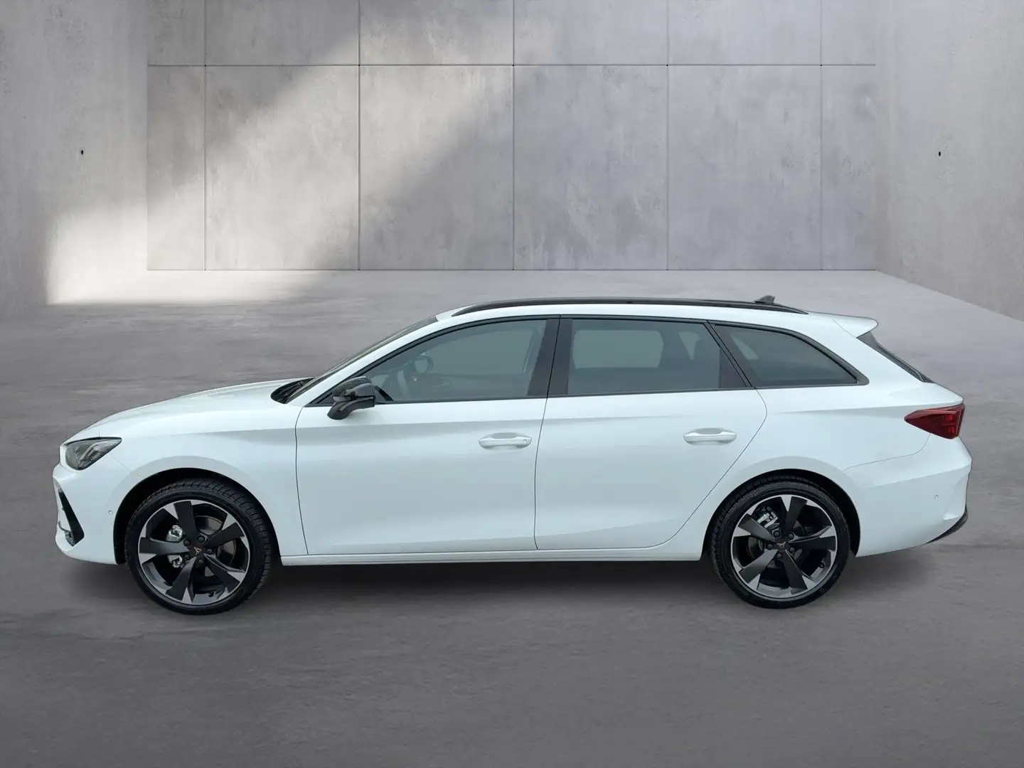 CUPRA Leon 1.5 eTSI DSG Weiß - 2
