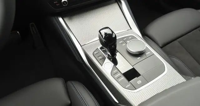 BMW 4 Series view 13