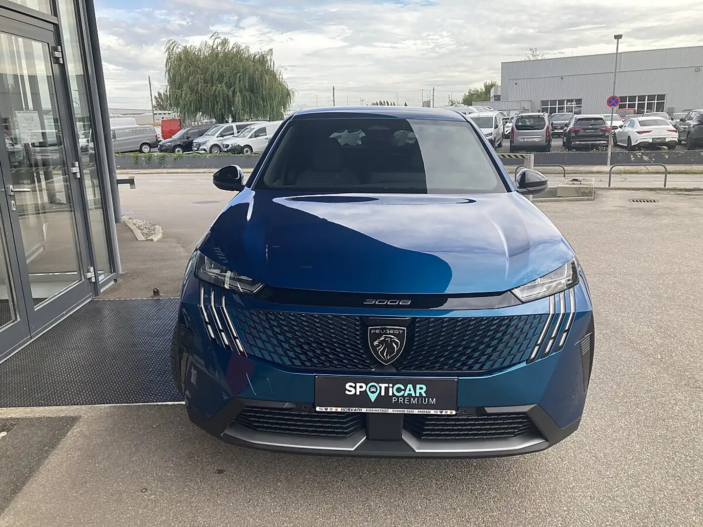 Peugeot 3008 Hybrid 145 E-DCS6 Allure Aut. Blau - 2